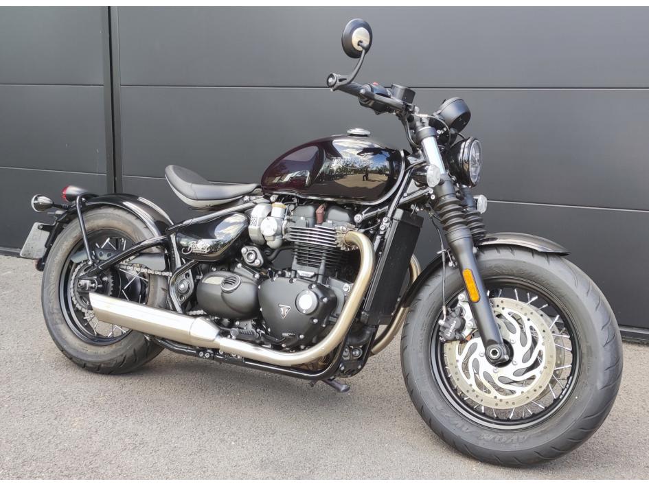 TRIUMPH Bonneville Bobber 1200 Edition Stealth