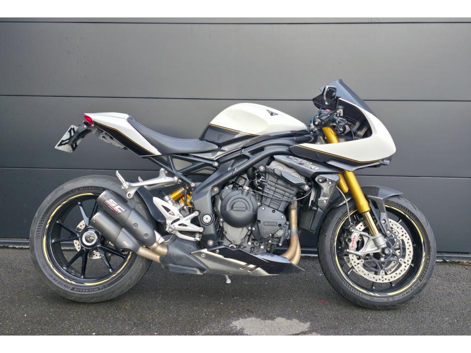 TRIUMPH SPEED TRIPLE 1200 RR