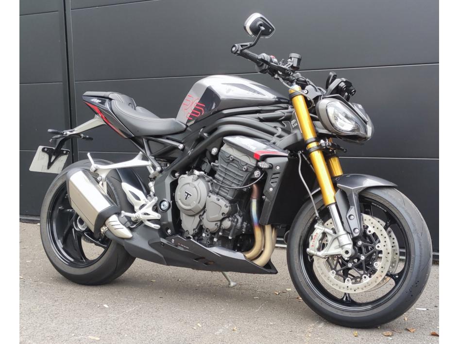 TRIUMPH SPEED TRIPLE 1200 RS 2025