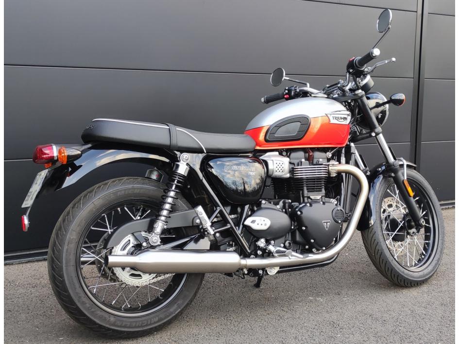 TRIUMPH Bonneville T100 A2
