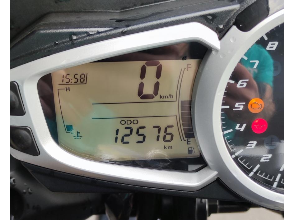TRIUMPH SPEED TRIPLE 1050 R