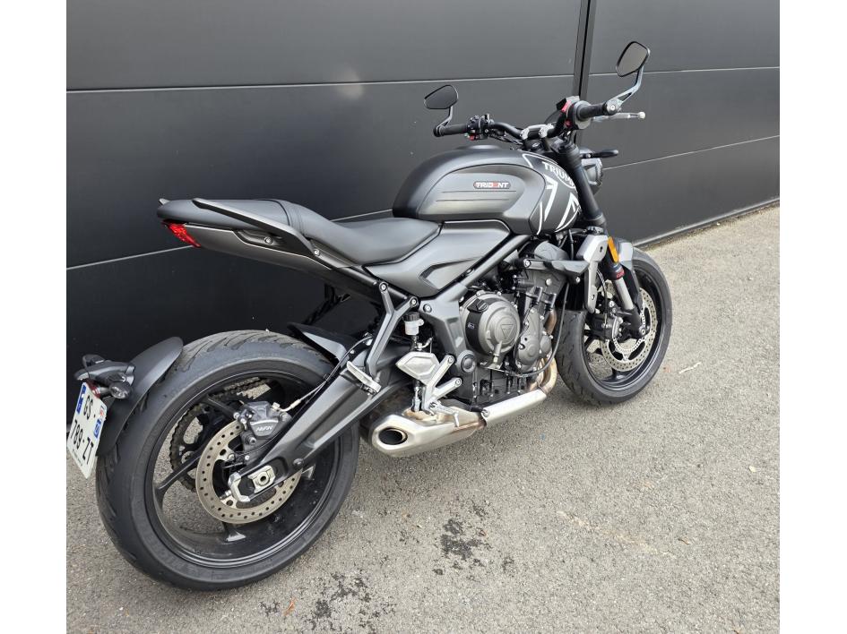 TRIUMPH TRIDENT 660
