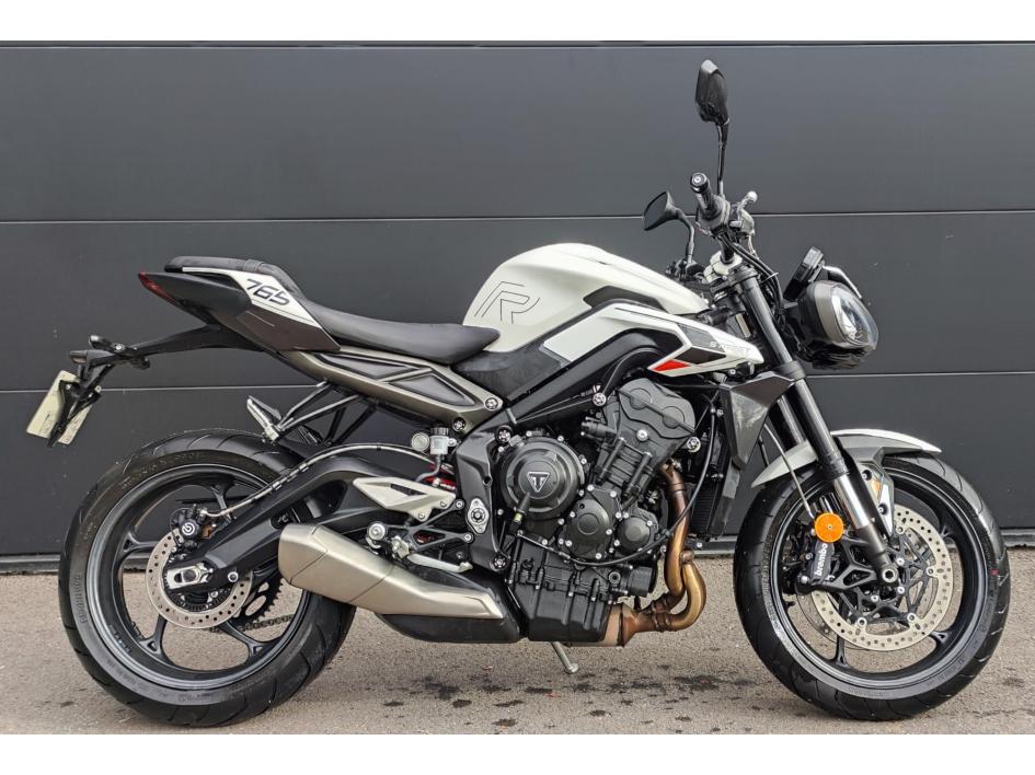 TRIUMPH STREET TRIPLE 765 R
