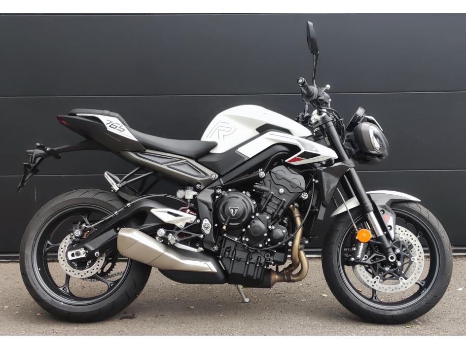 TRIUMPH STREET TRIPLE 765 R 2025