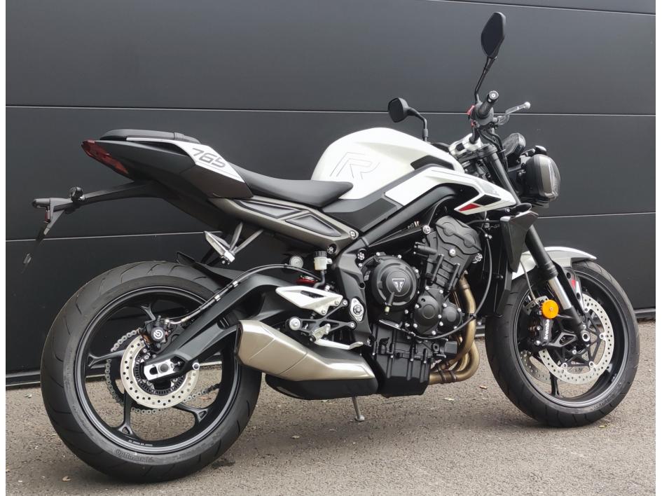 TRIUMPH STREET TRIPLE 765 R 2025